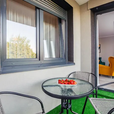 Apartamenty Holiday City - Perlowa Przystan Kolobrzeg Exterior photo